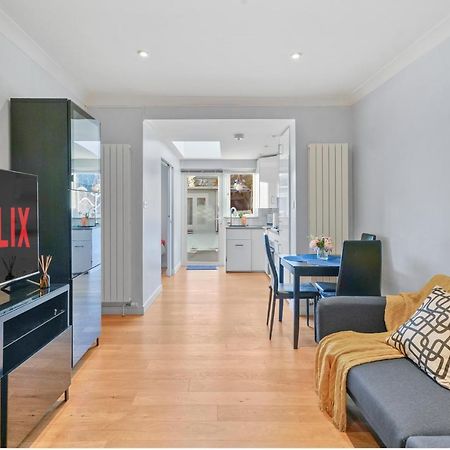 Cosy Haven Wembley Apartment Екстериор снимка