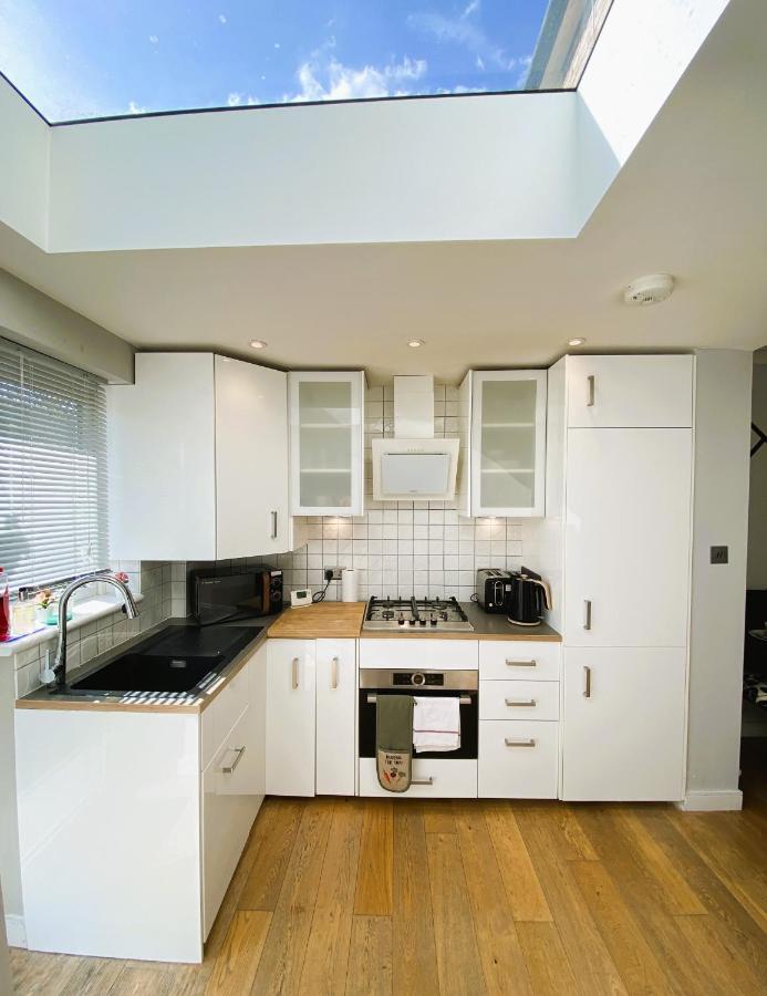 Cosy Haven Wembley Apartment Екстериор снимка